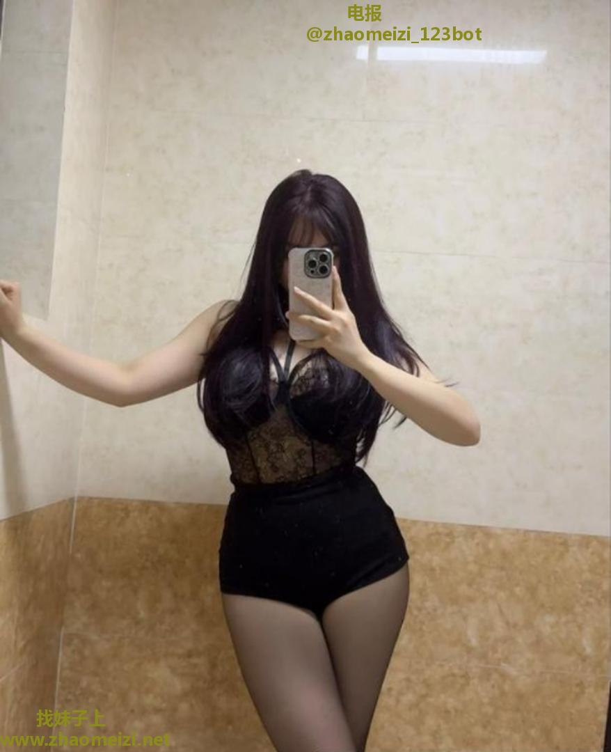 真实服务的兼职小姐姐