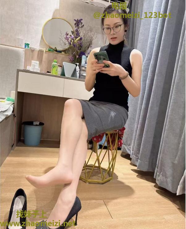 闷骚性感情趣老师