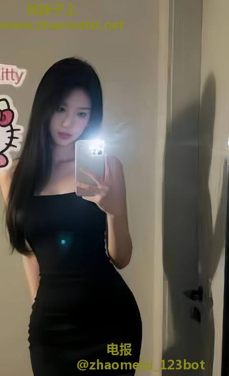 黑丝长腿骚少妇
