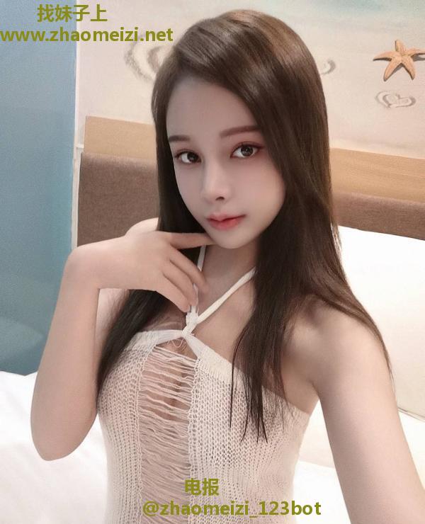 白皙爆乳韩系金善恩