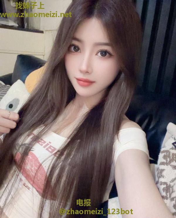 服务配合反差嫩妹颖儿