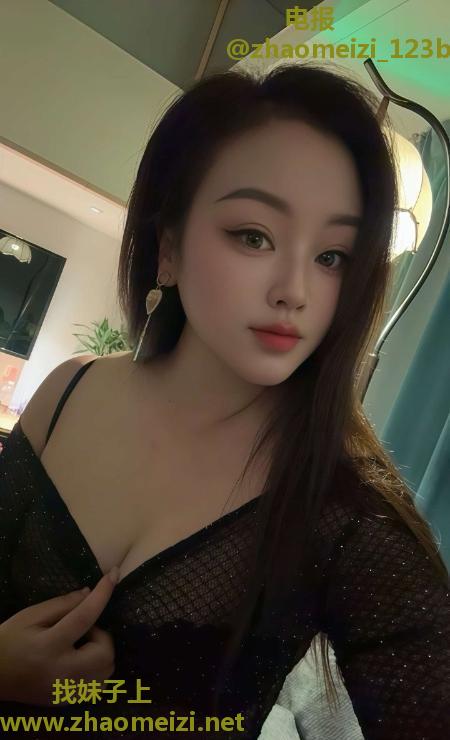 坂田知性情妇