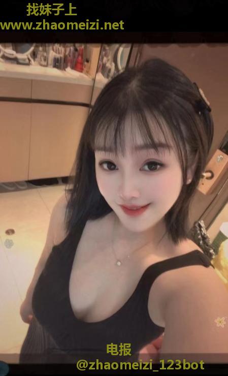 体验服务系蜜桃臀梨子