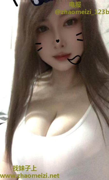 巨乳肥臀Hitomi