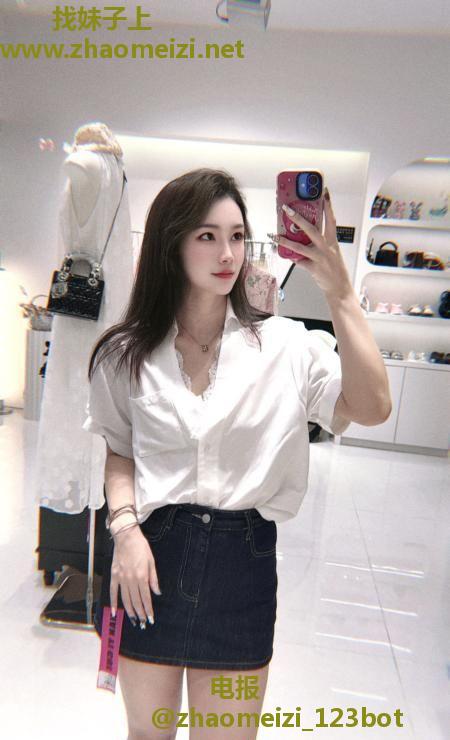 后入波浪臀霜儿老师