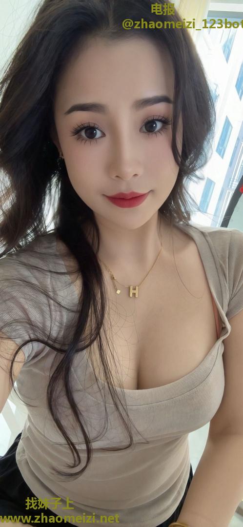 性格开朗服务好妹妹