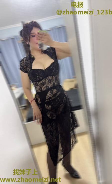 外滩E奶少妇