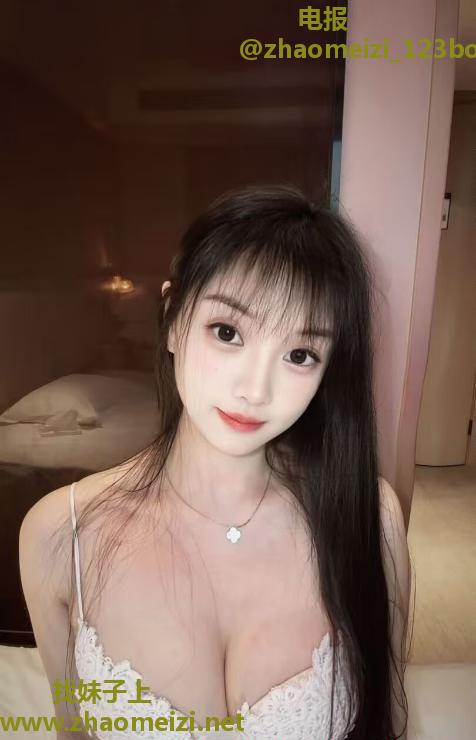 瑜伽舞蹈小姐姐