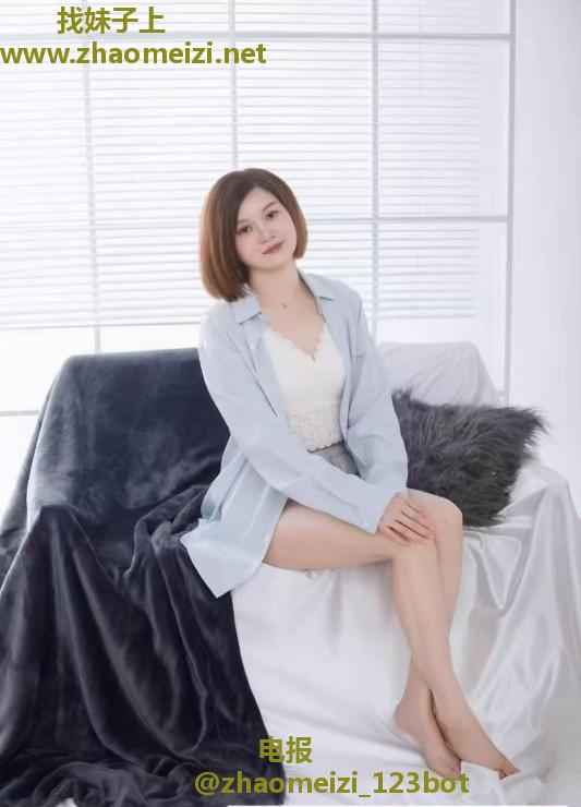 美胸大长腿御姐