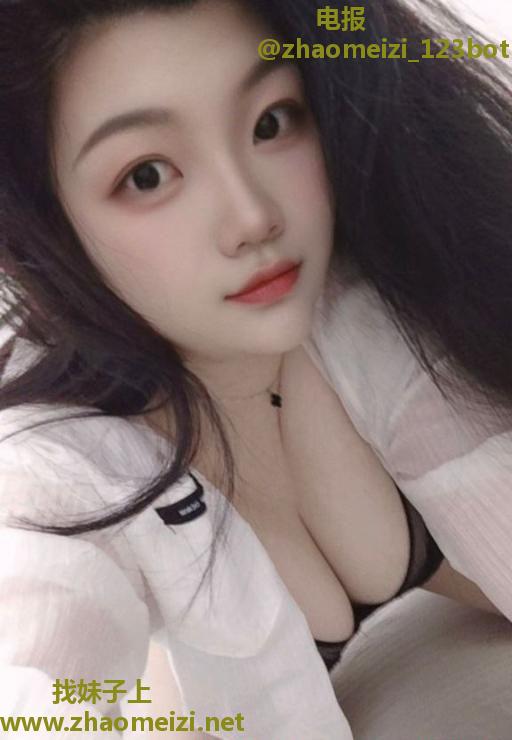 大胸东北妹可拍AV