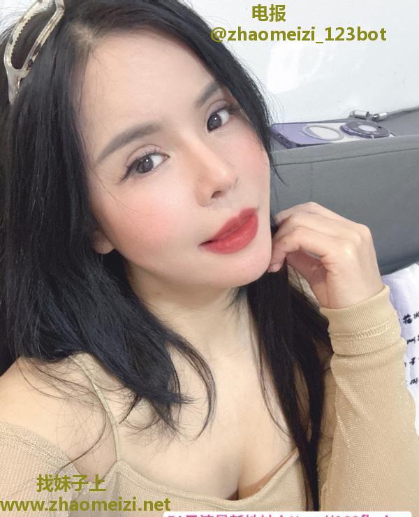 性感翘臀大奶少妇