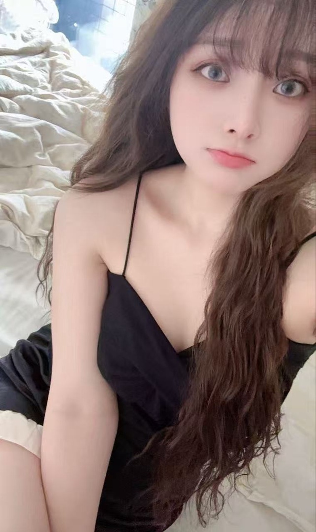 硚口白皙瓜子脸小姐姐