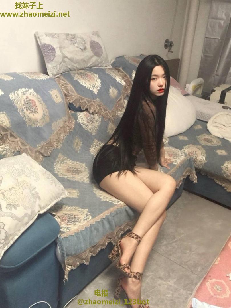 肤白少毛水多小姐姐