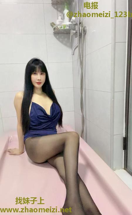 杨柳细腰风骚妹子