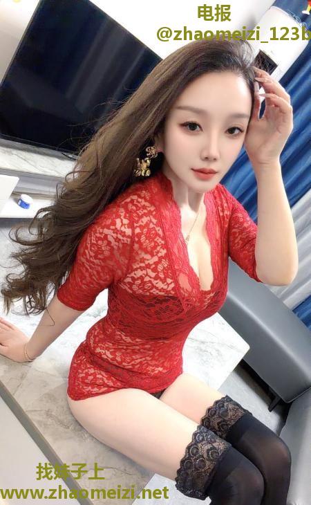 超级会玩的小姐姐