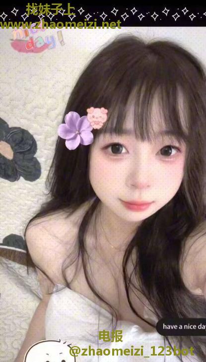 大胸性感美少女