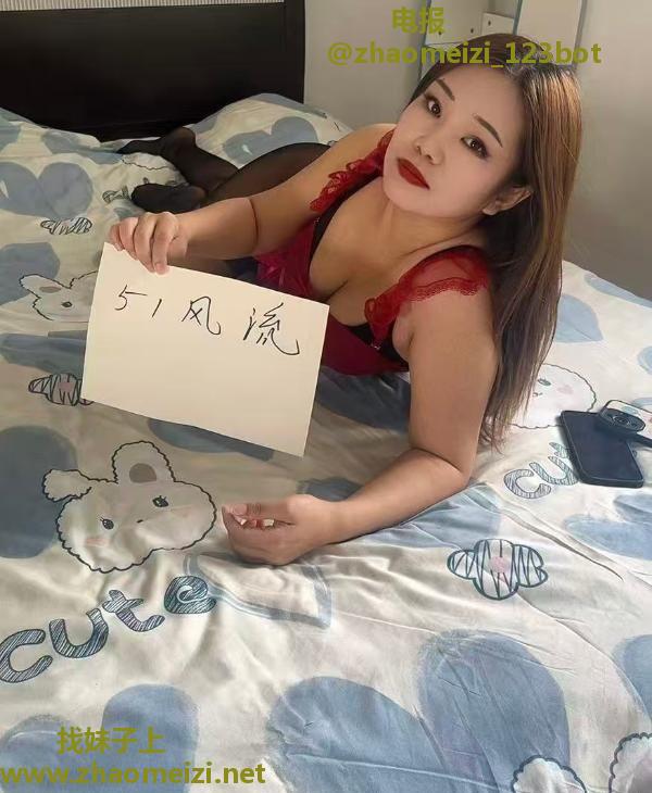 后入蜜桃臀骚货