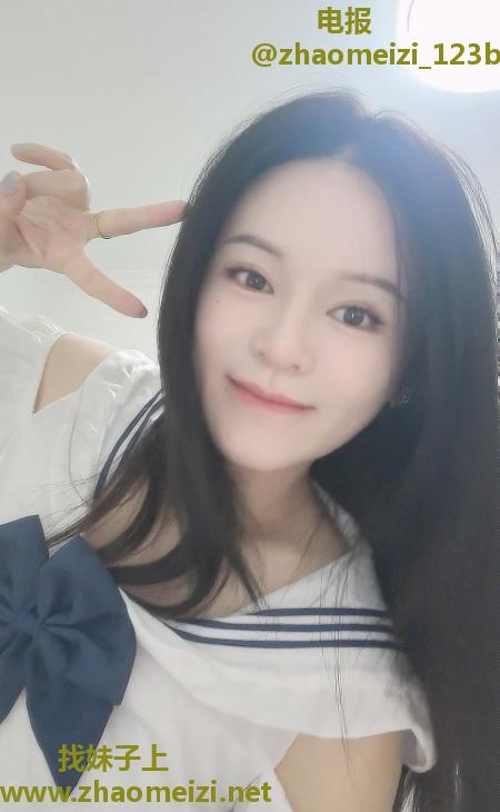 美乳兼职美女