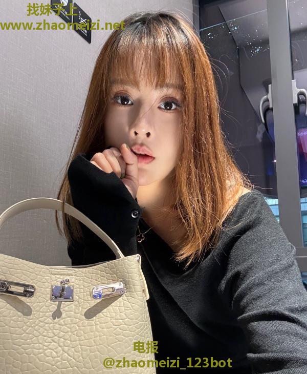 巨臀G奶性感念姐
