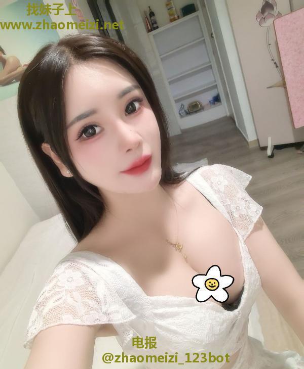 D胸小姐姐