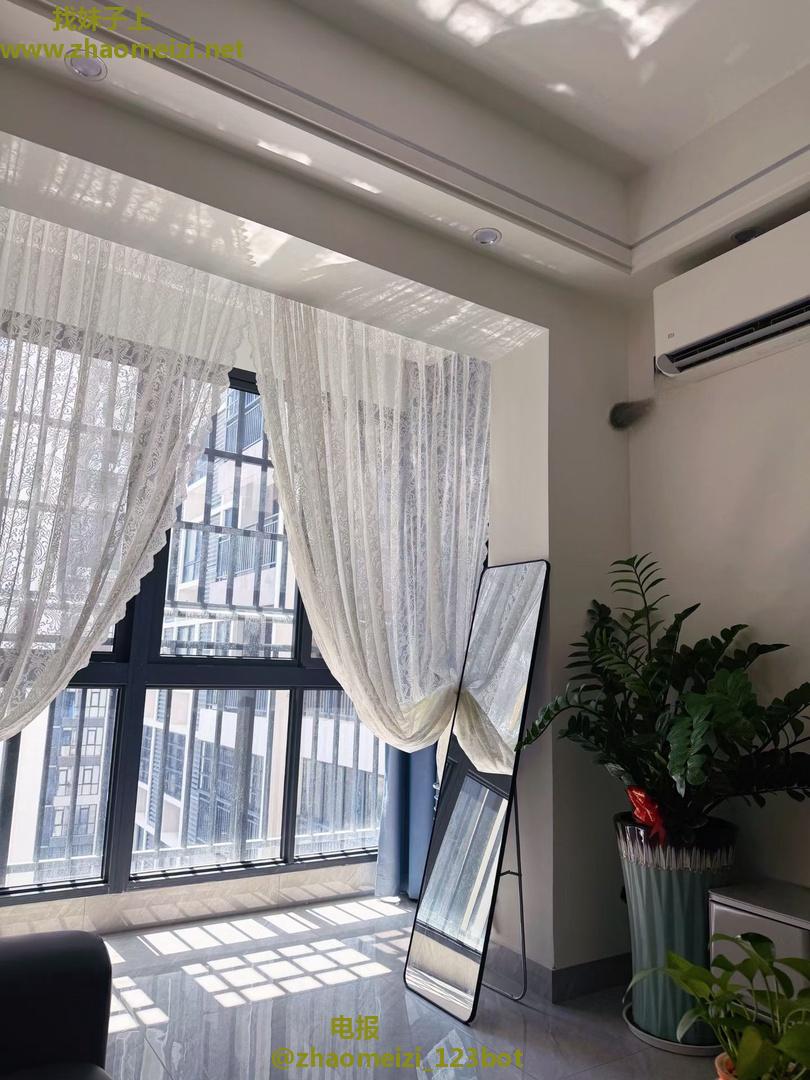 美白少妇