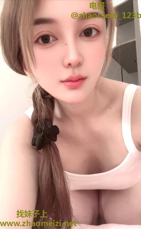 肤白颜值依娜