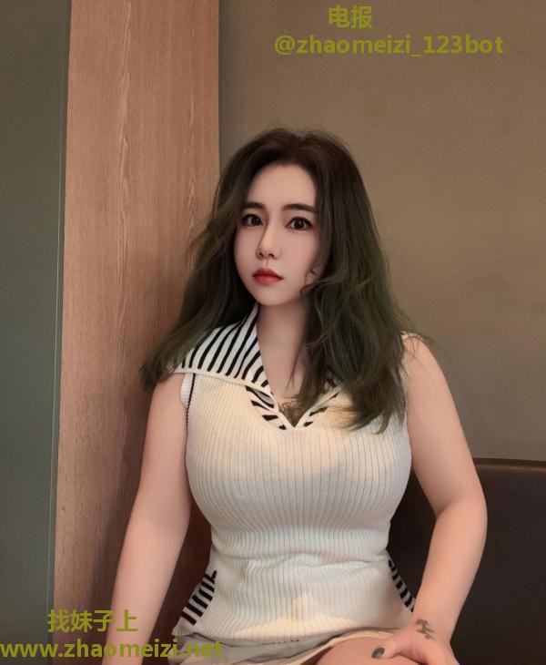 大奶子少妇