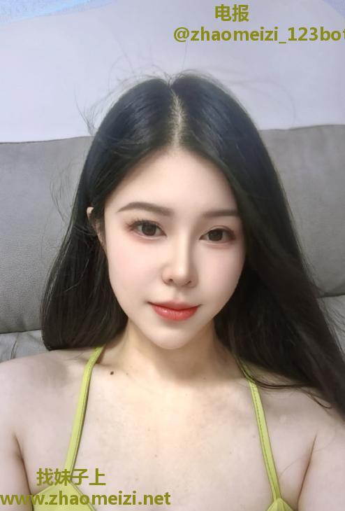 服务系性感少妇