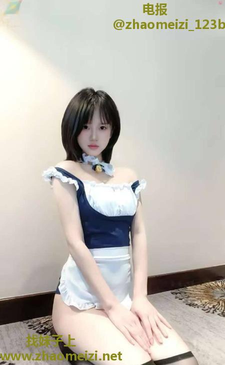 短发多汁翘臀小萝莉
