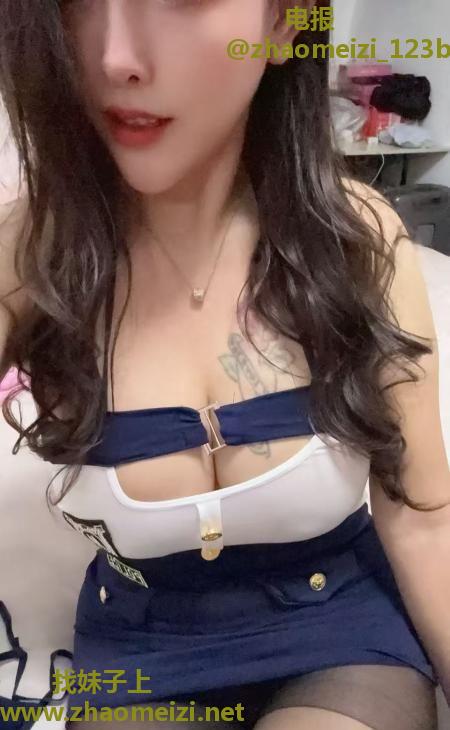 藏族大胸妹