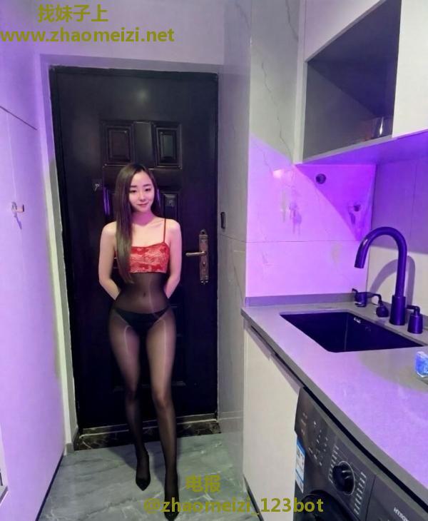 蜜桃臀少妇糖果