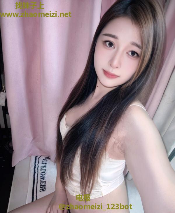 性感巨乳大眼嫩妹