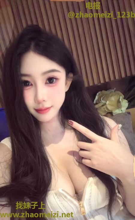 性感丰满大胸黎老师
