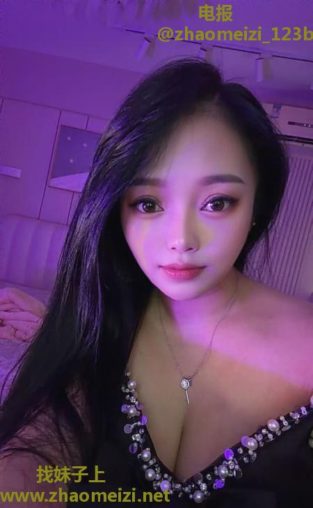 体验轮流上阵大胸妹