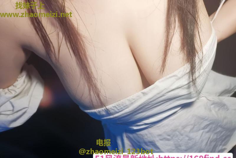 丰满姐姐 服务爽歪歪