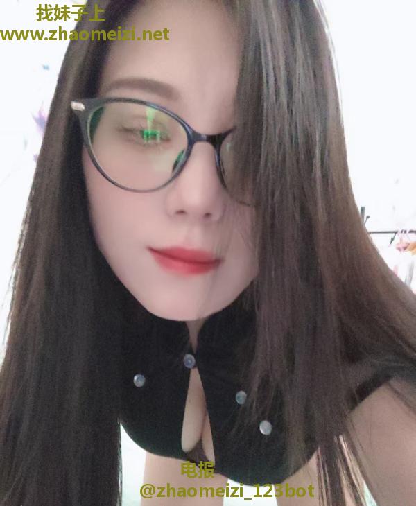 白云大奶美御姐