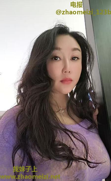 潮喷毒龙丰满骚货