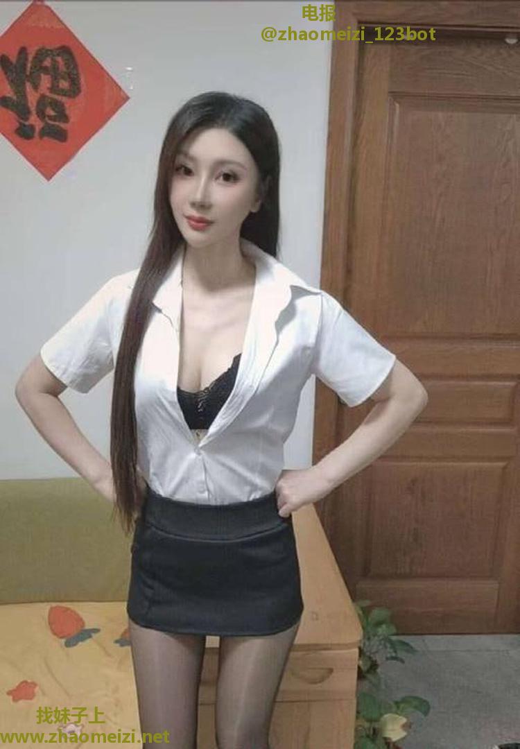安庆老师🉑上门全套服务