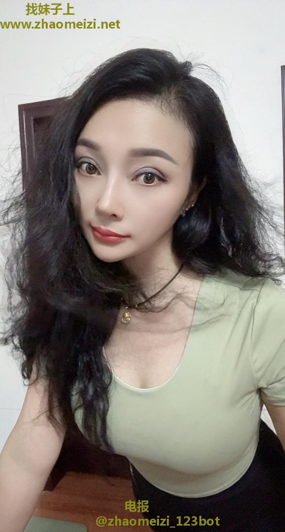 莞式一线天_宝马妹