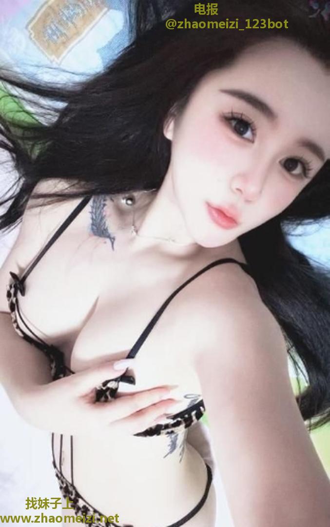 乖巧温柔漂亮兼职小妹