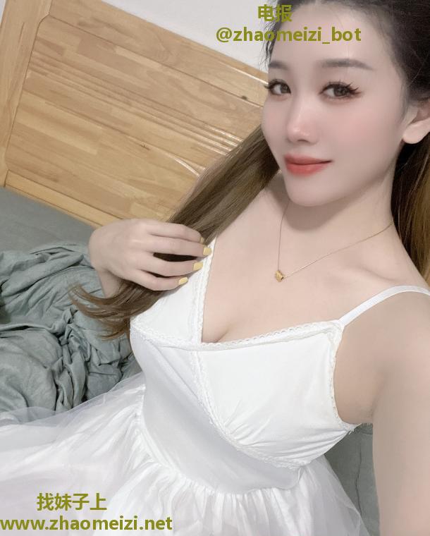 广州白裙小美妇