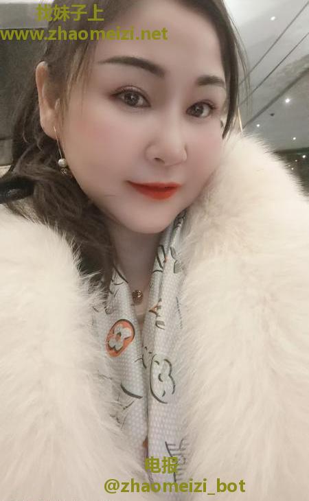 兼职闷骚熟女