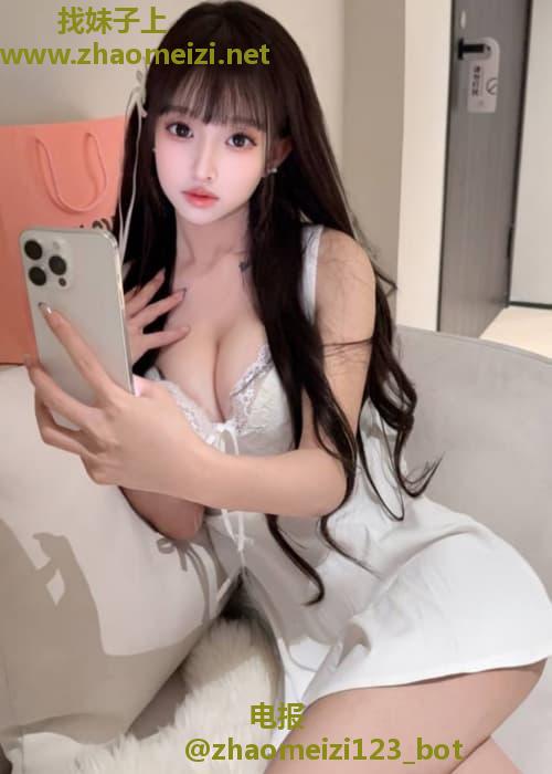 乌鲁青春颜值鸡摆好姿势给你玩