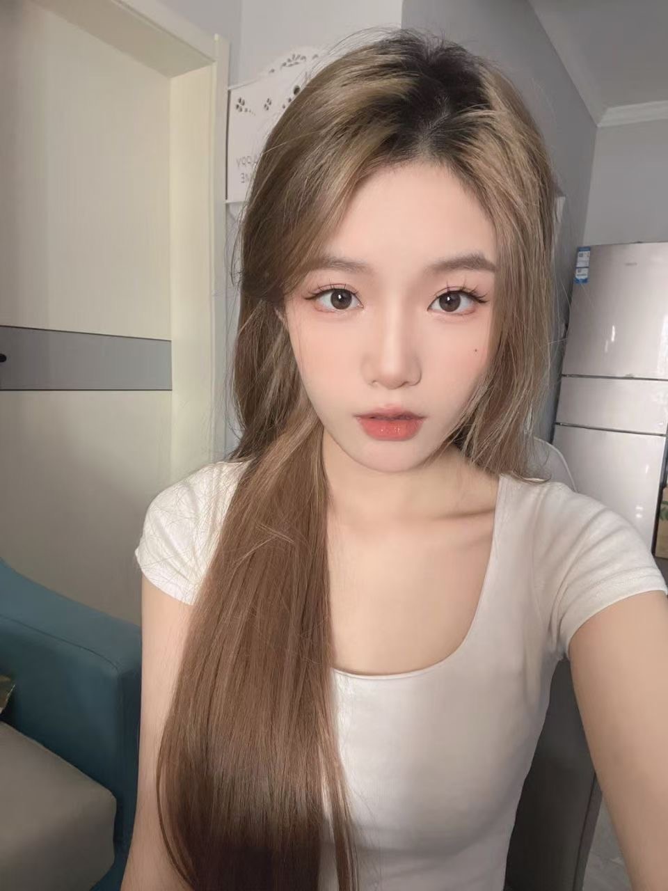身材甜美小姐姐