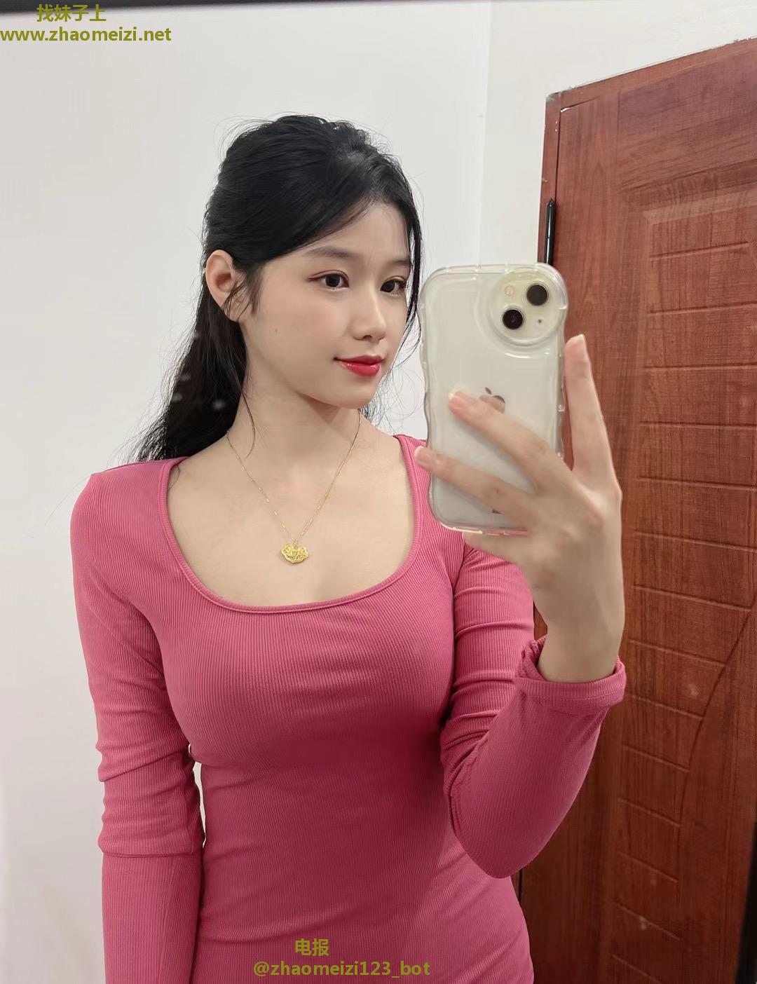 雁塔区奶大雪白性感兼职妹妹