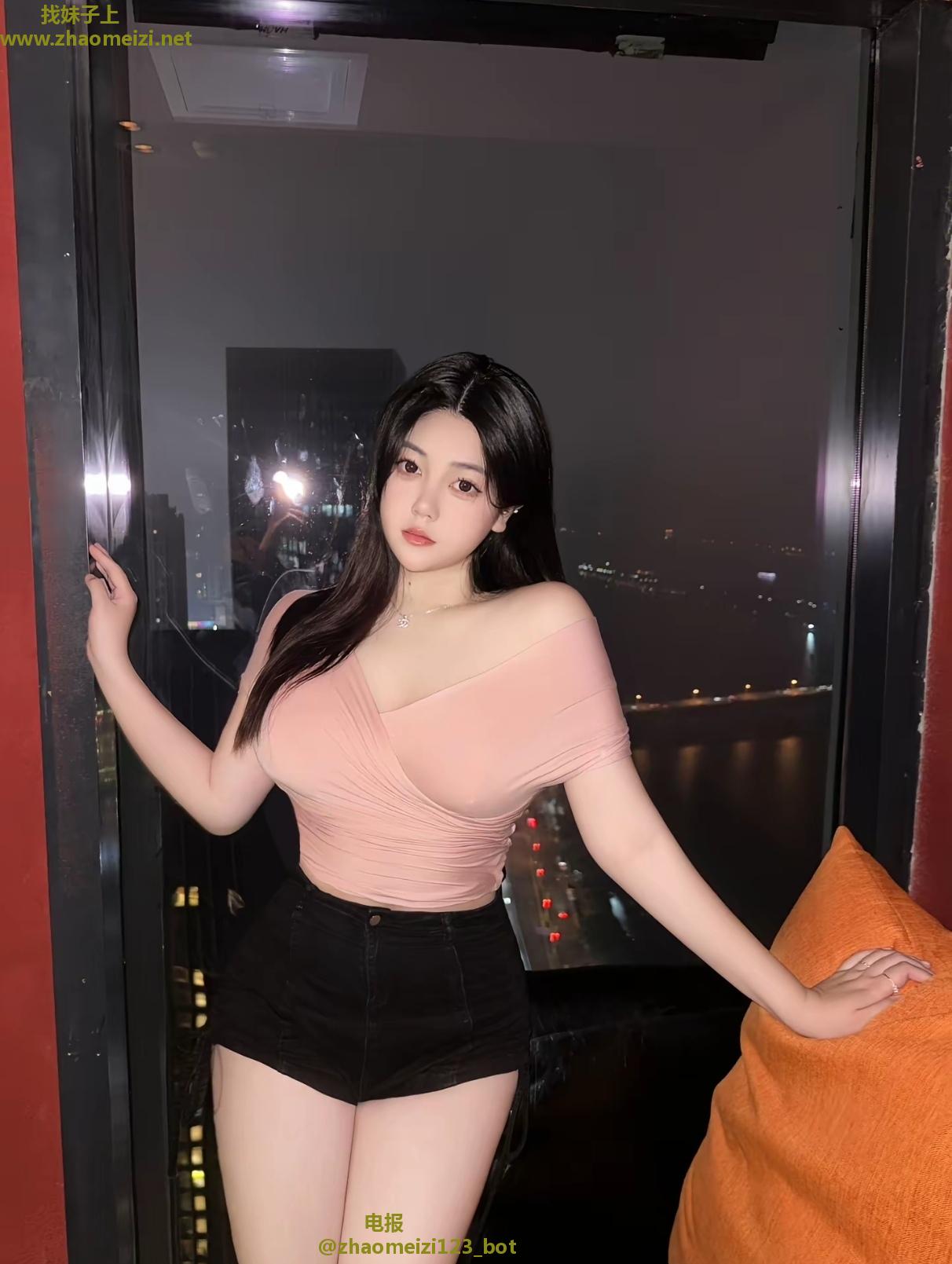 武昌区莉莉老师肏完嘴巴在刺其穴