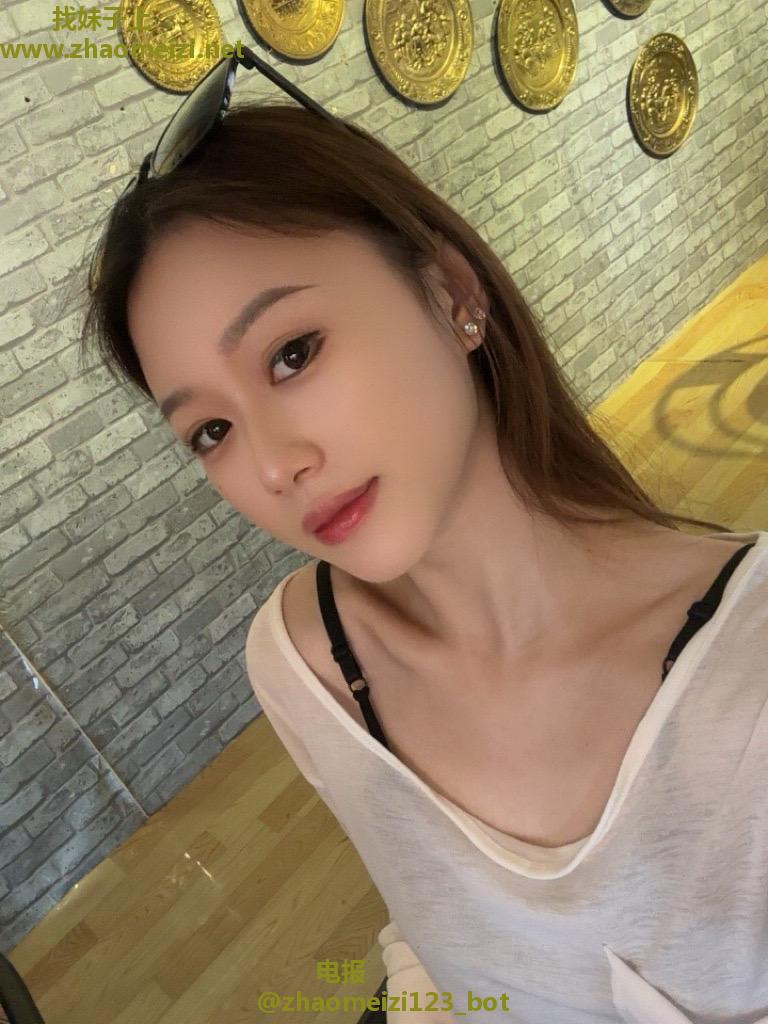 奎文区性感雪白多汁兼职妹妹