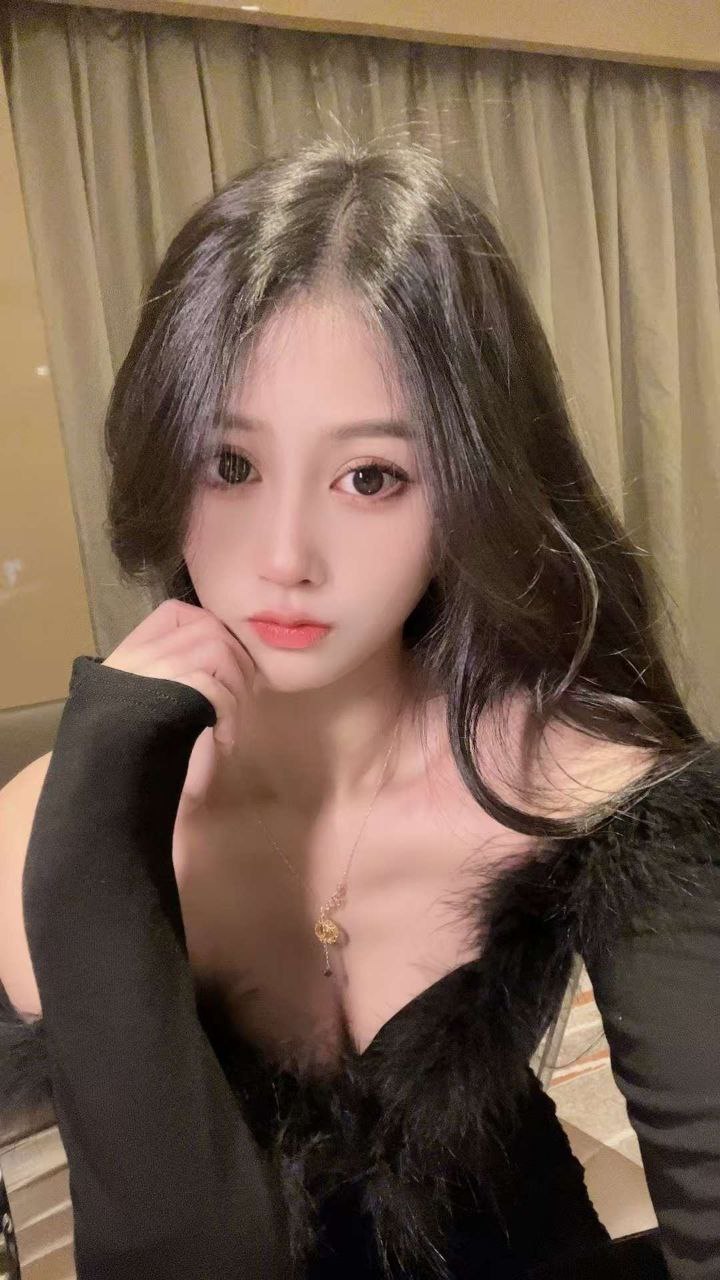 自做的兼职小淫妹逼会夹可无桃后入