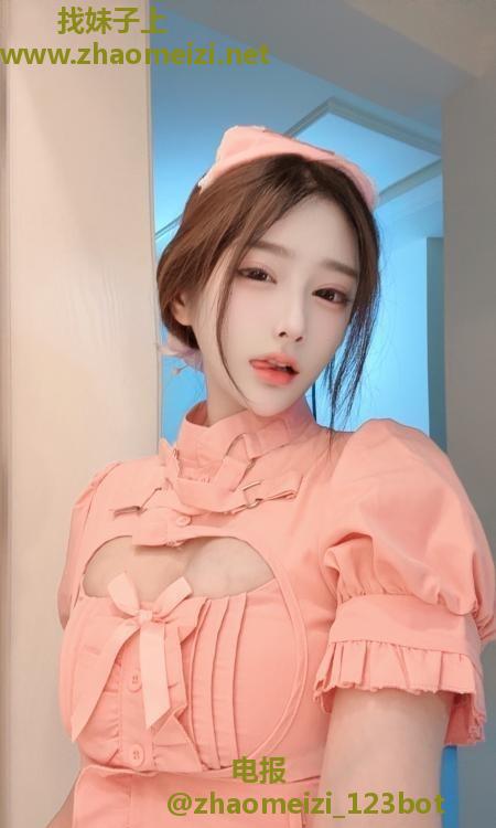 此妹子情趣诱惑非常尽性