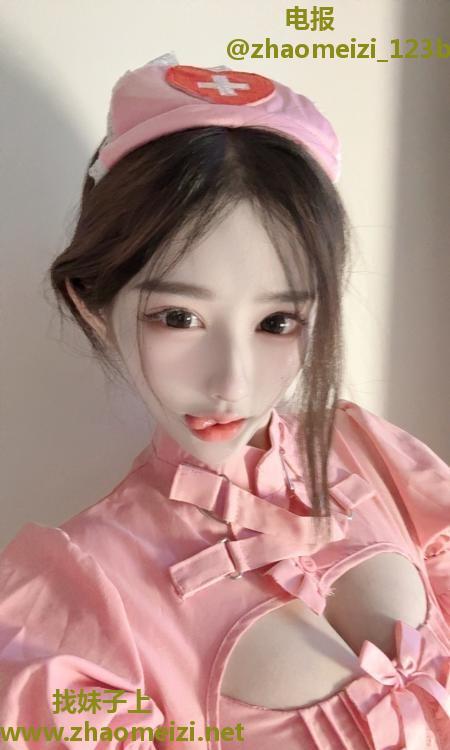 此妹子情趣诱惑非常尽性